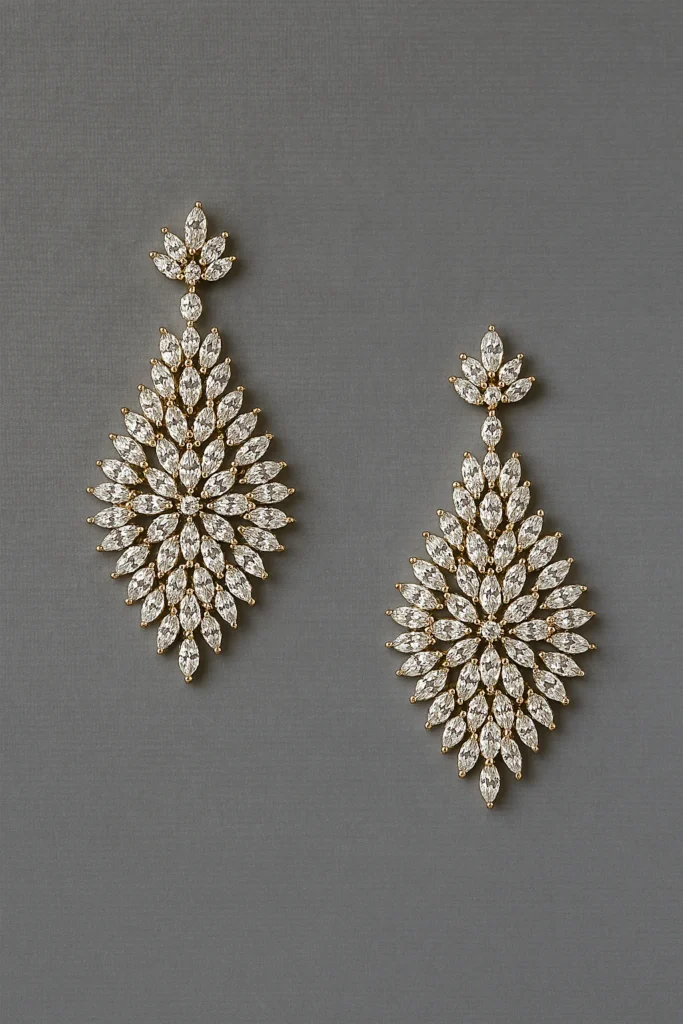 Minimal crystal stud earrings in gold tone

