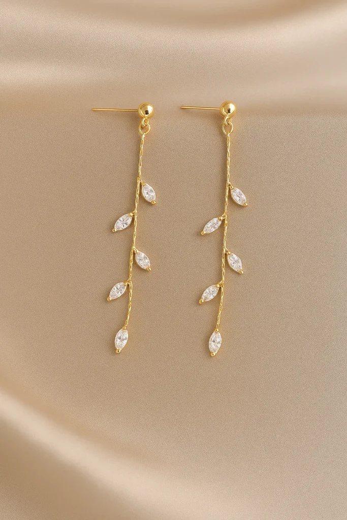 Minimalistic wedding earrings