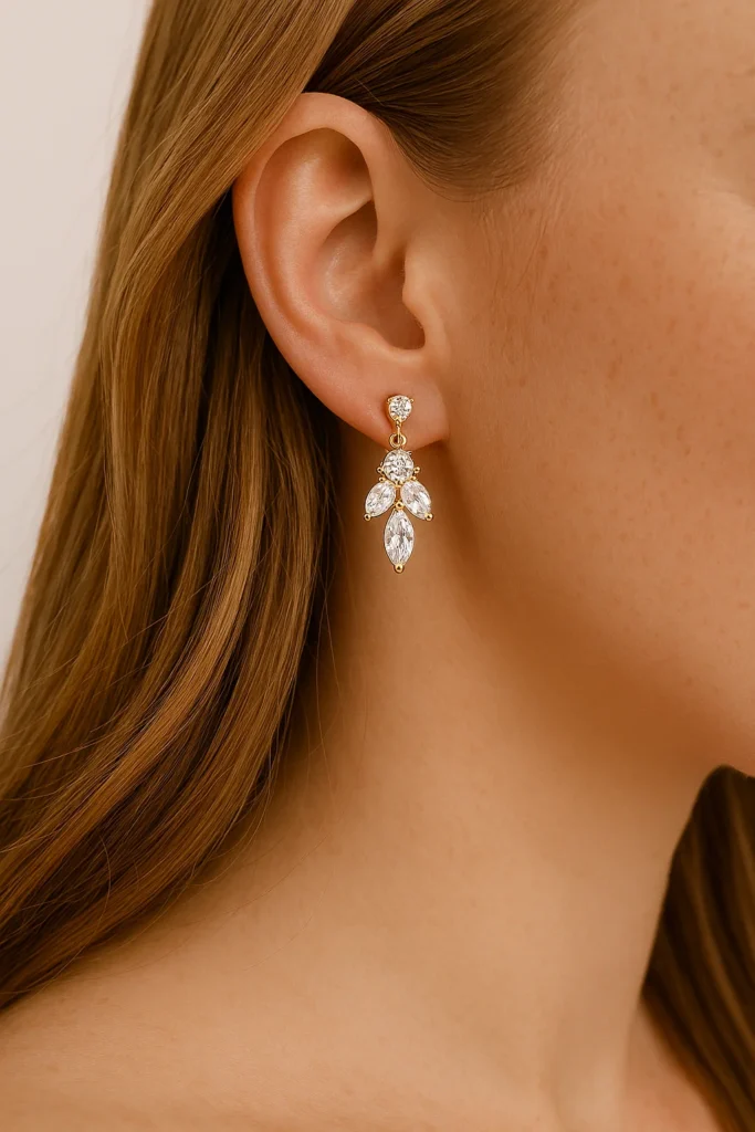 Minimalistic wedding earrings